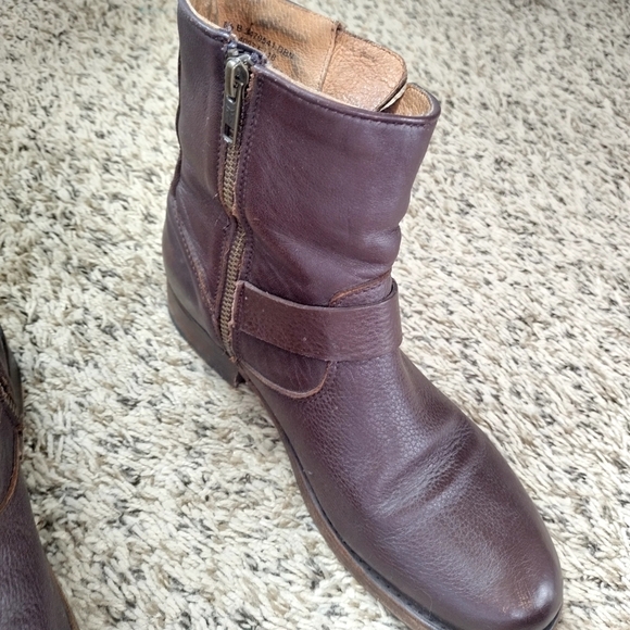 Frye Boots Vicky Chocolate Brown Side Buckle Leather Boots Sz 8,5 - Picture 5 of 9